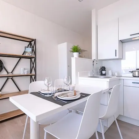 Holiday home Huswell - Modern Near The Sea And *